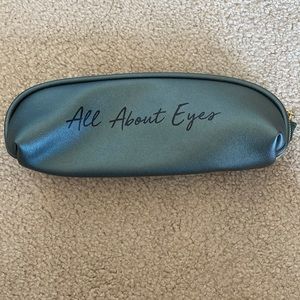 All About Eyes 👀 Make Up Bag!